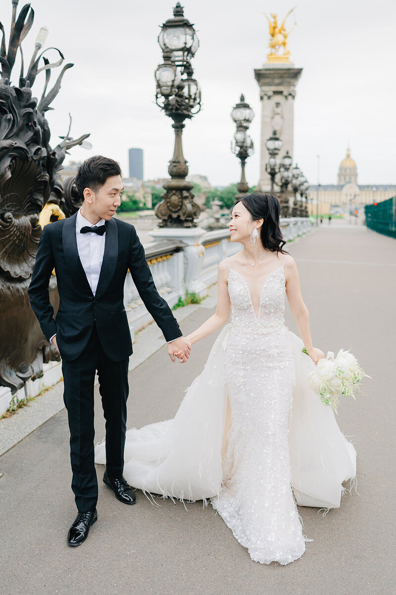 Morgane Ball Photographer pre wedding Paris photoshoot bridge alexandre III