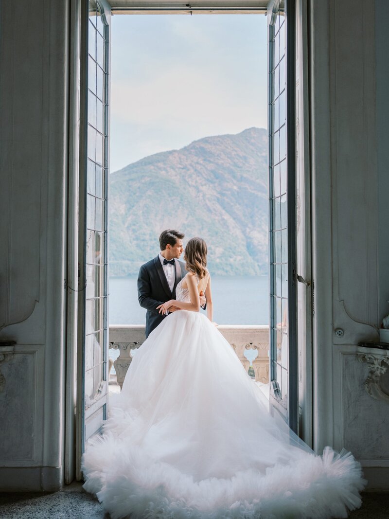 lake-como-italy-villa-sola-cabiati-wedding-photographer-224