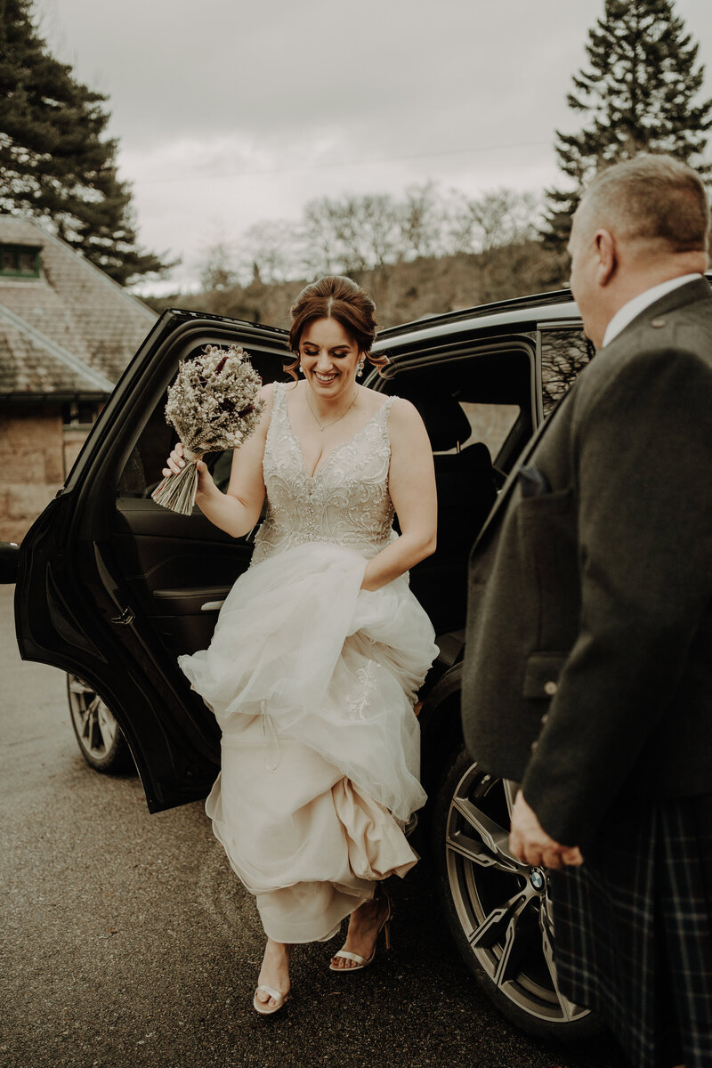 Alternative_Scotland_Wedding_Photographer_Danielle_Leslie_Photography_Glen_Tanar_Estate-25