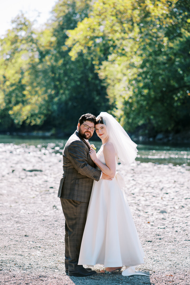 sarah-elizabeth-studio-ohio-wedding-photographer-the-landing-cummins-wedding-friday-bride-groom-portraits-125