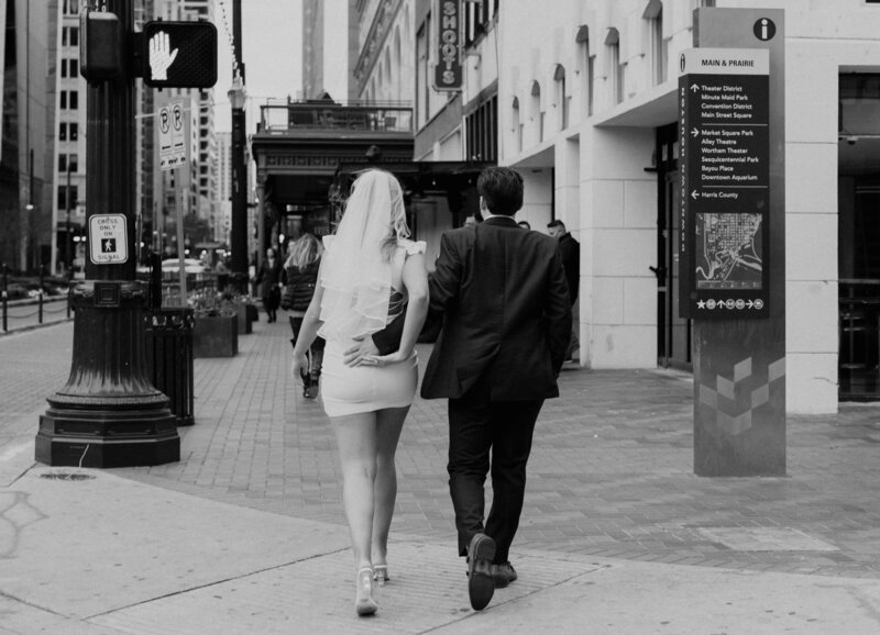 downtown_Houston_Elopement_courtneylasallephotography-3