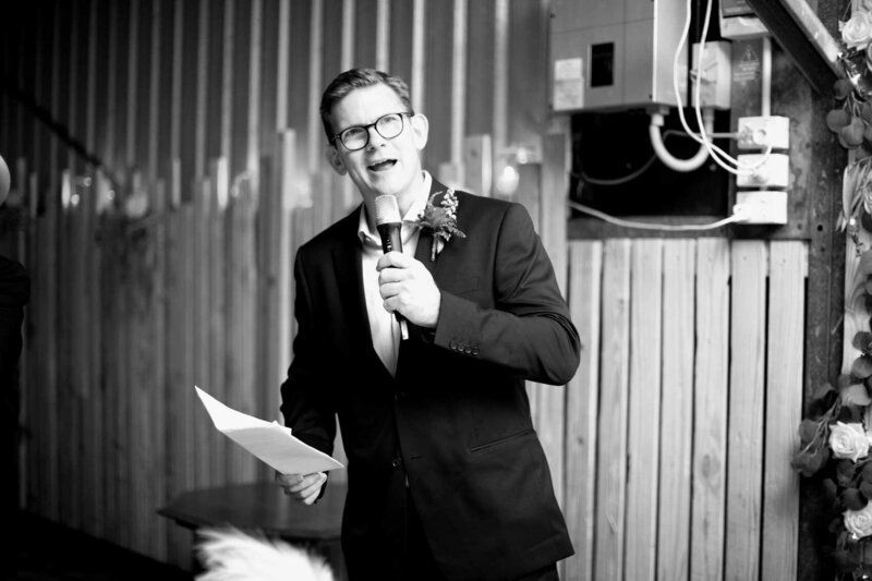 Groomsman speech for wedding couple at wedding reception