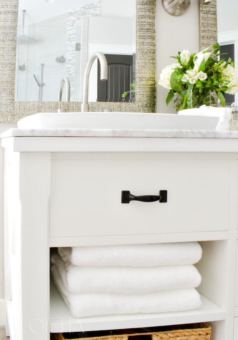 Spa-like-transitional-bathroom-double-shower-37