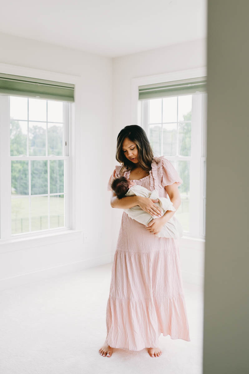 Olivia-newborn-window-light-portraits-bethesda-md
