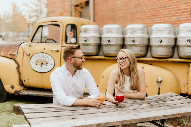 Kasey Fanton Evansville couples photographer and family photographer