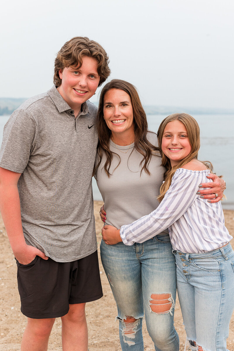 2024 krystal-moore-photography-buffalo-pound-beach-mini-family-23