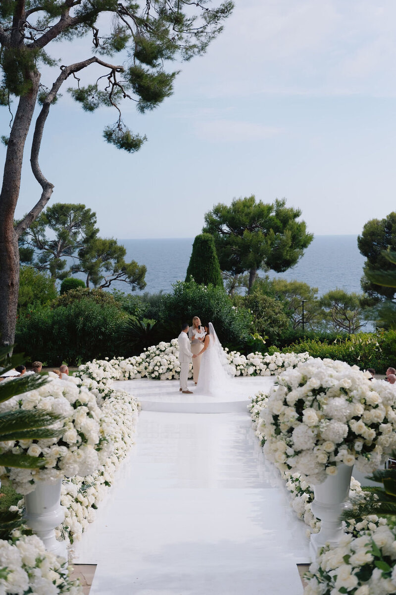 Outdoor wedding at Grantley Hall. Luxury wedding planner Dale Alexander Events