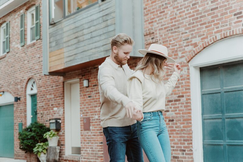 Engagement session in Philadelphia