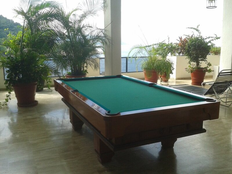 Pool Table La Jolla de Mismaloya