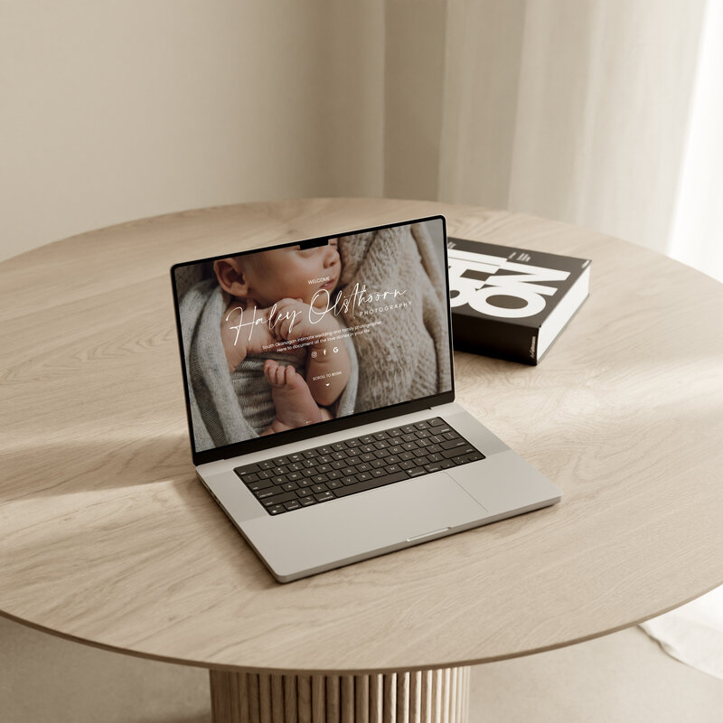 Laptop mockup