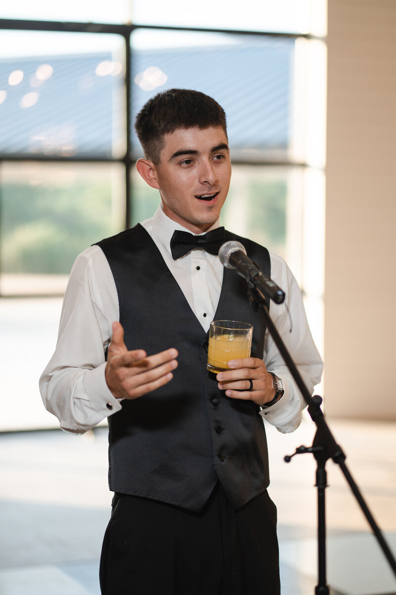 a best man shares funny stories of the groom during his best man speech