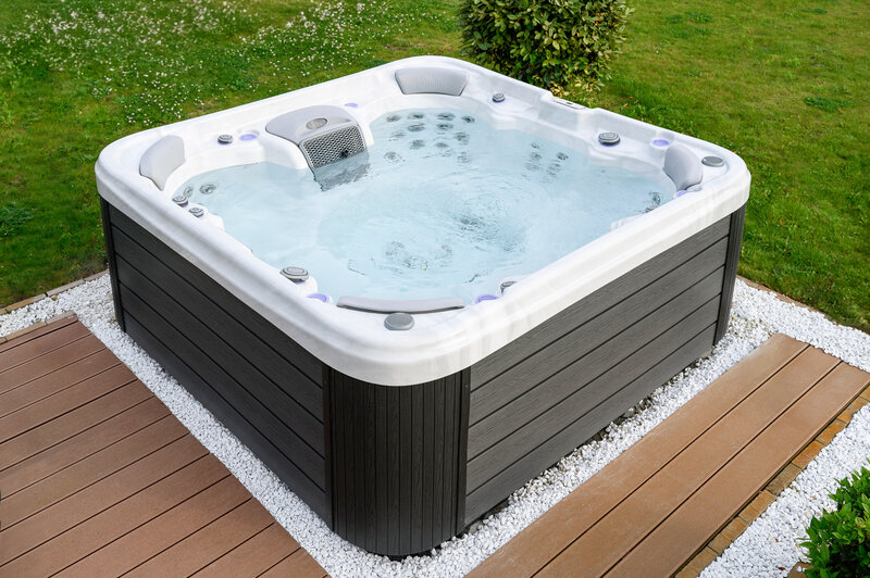 wellis-vienna-hot-tub-rathdrum