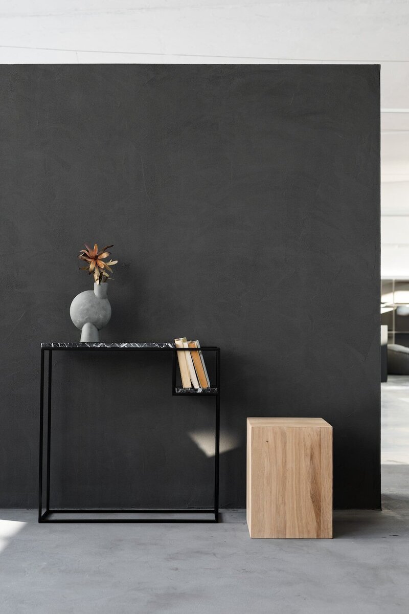 kaboompics_dark-mood-aesthetics-furniture-black-wall-25310