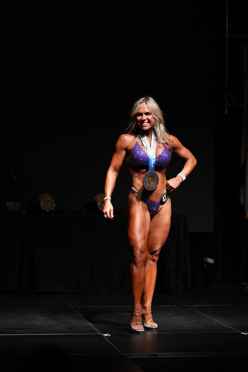 Dana's Firm offers easy to follow, individualized personal training sessions and nutrition coaching to help each of her clients reach their personalized health goals.