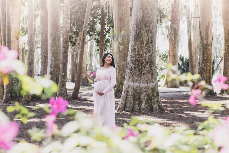 woman outdoor maternity shoot