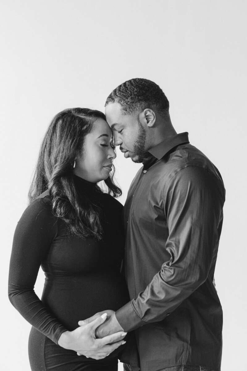 JLauryn_Maya-Neutral-Maternity-Studio-Session_WP(29)