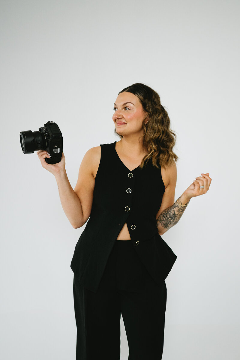 Luxury wedding photographer with a heart for heirlooms and a camera full of love—capturing forever with flair and soul