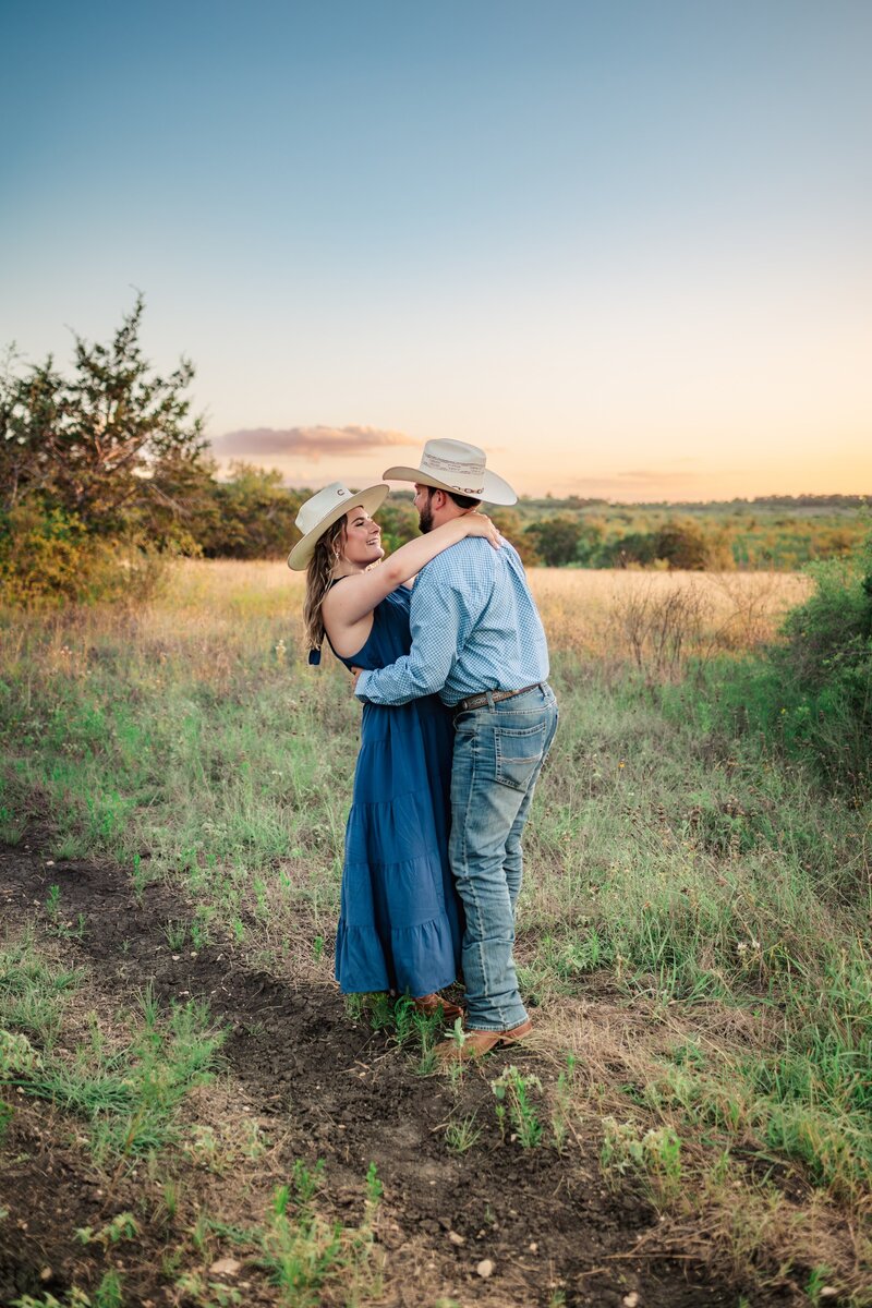 Austin-San Antonio Lifestyle Photographer -Engagement-GOlden Hour Standing