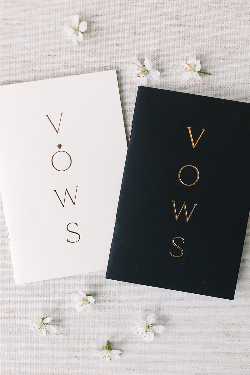 Black and White Vow Books | Michigan Elopement Photographer