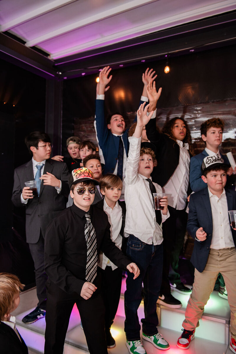 swoon_soiree_sneaker_themed_bar_mitzvah_17