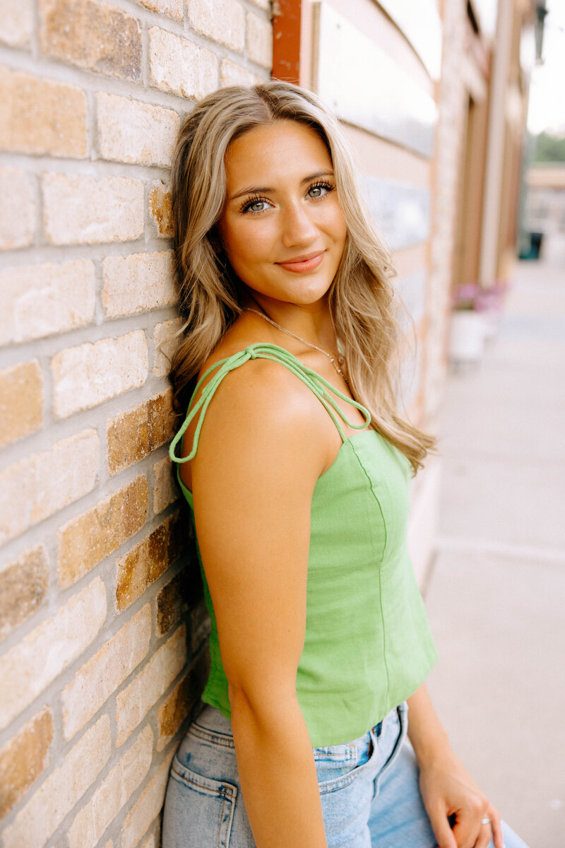 Outdoor senior portraits Wisconsin