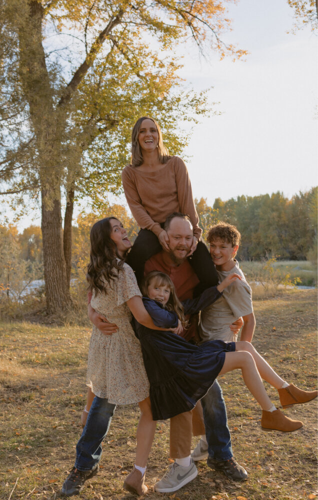 fall-family-pictures-twin-bridges-campground-judith-photo-co-148