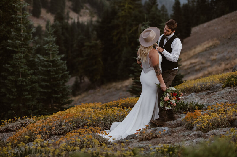 JayneMayAgnes | Oregon Elopement Photographer