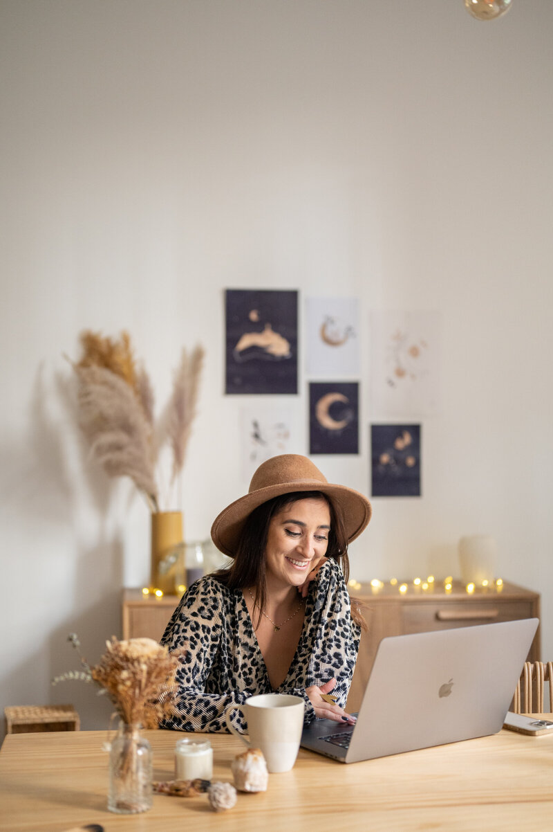 Julie Design On The Moon - Anne-Laure Seret-070-web
