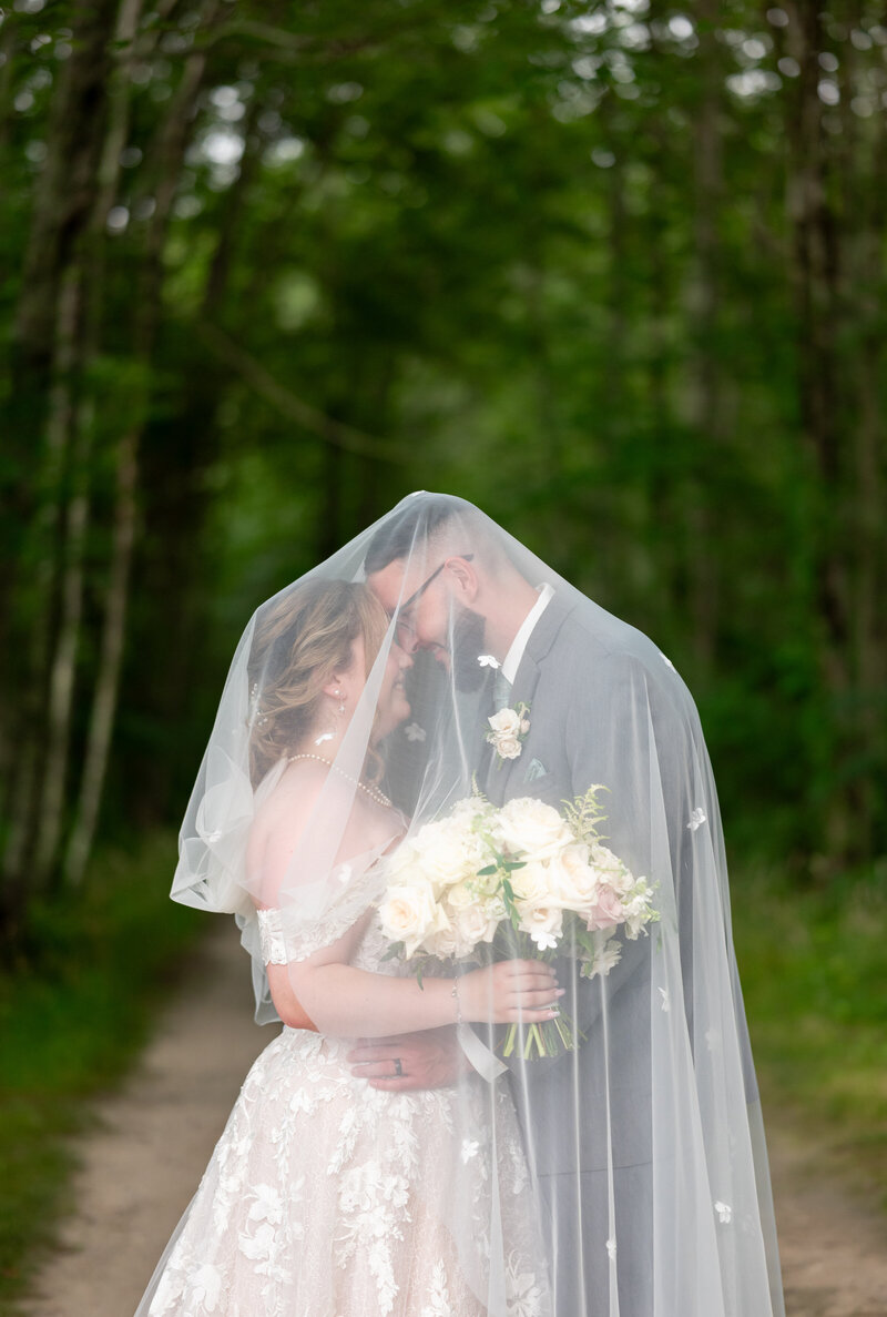 ALYSSA-JACKSON_WeddingPreviews_21