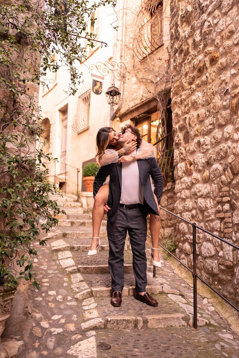 vence_couple_photoshoot_engagement_photographer