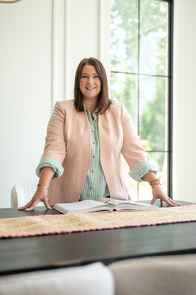 Braselton real estate agent Chloe helping clients find their dream home