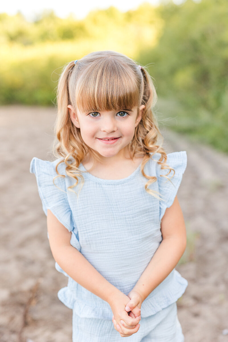 2025 Krystal-moore-photography-buffalo-pound-beach-mini-family-13