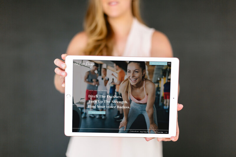 showit-template-adalyn-wilde-iphone-mockup