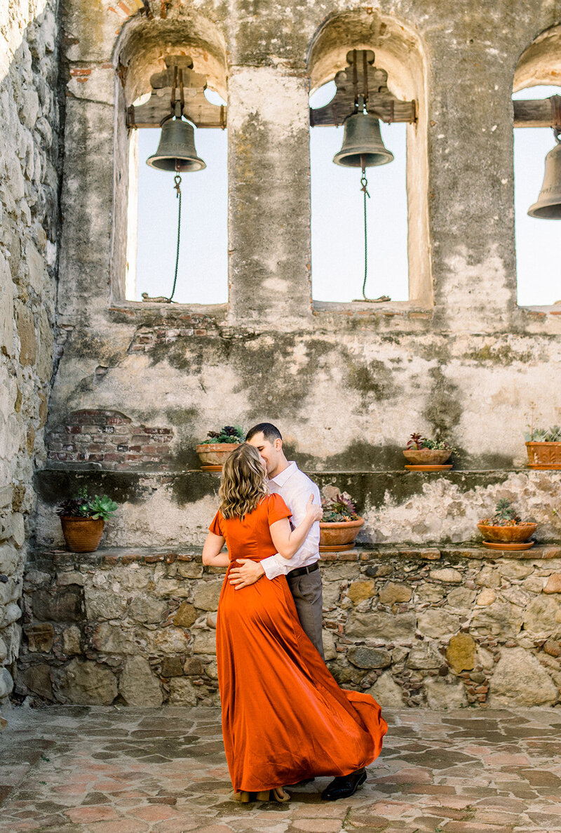 A captivating engagement session set against the historic ruins in California, captured by Tiffany Longeway Photography.