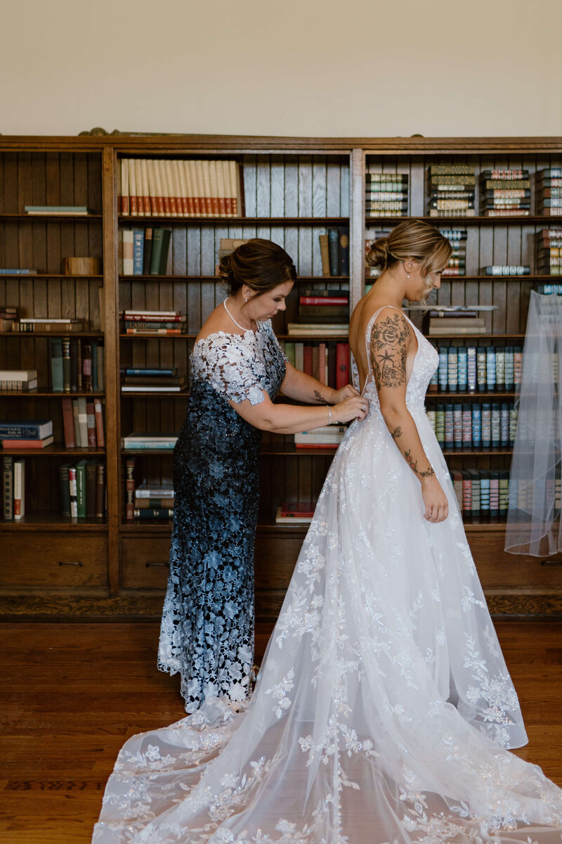 library-gown-books