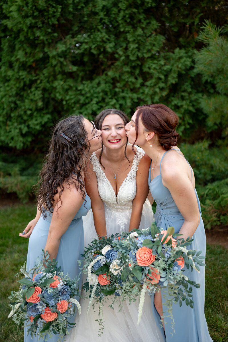 Hannah-Michae_WeddingPreviews_034