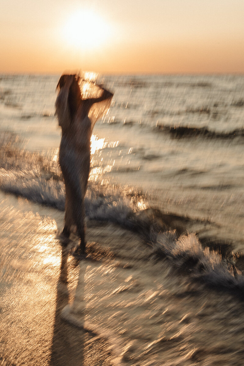 kaboompics_rays-at-the-beach-a-sparkling-moment-32952