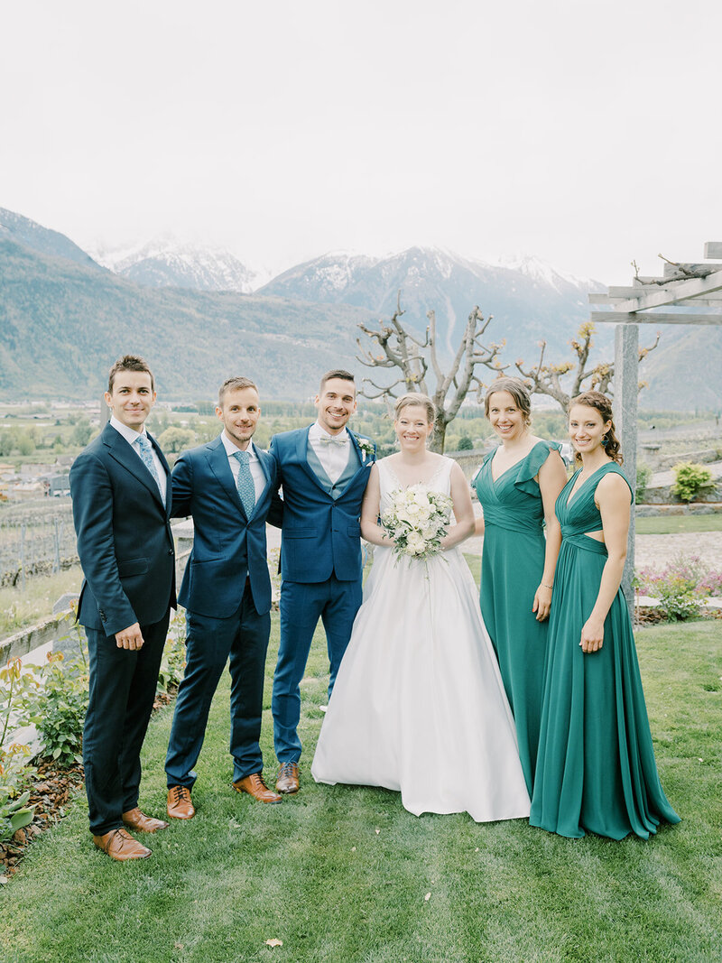 bride-and-witnesses-outside-with-the-mountains-in-the-background