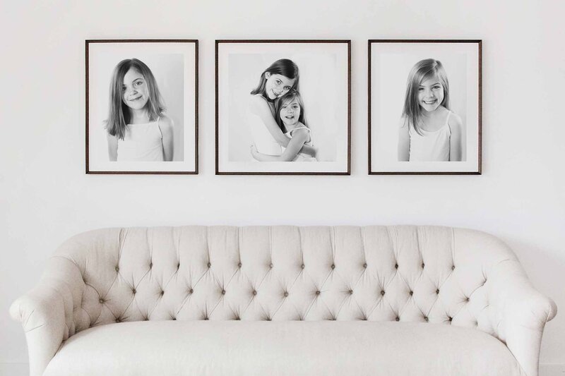 DESIGN_AGLOW_MULTIPLE_FRAMES_MOCKUP_006