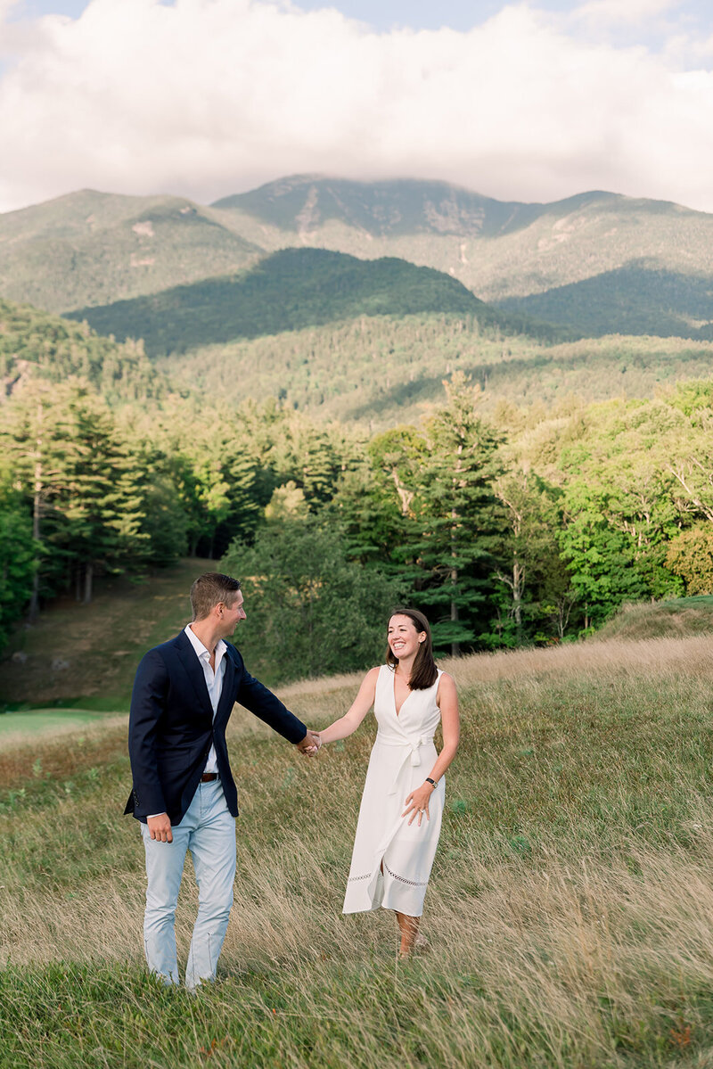 Hudson Valley Engagement photos at the mohonk mountain house in the fall