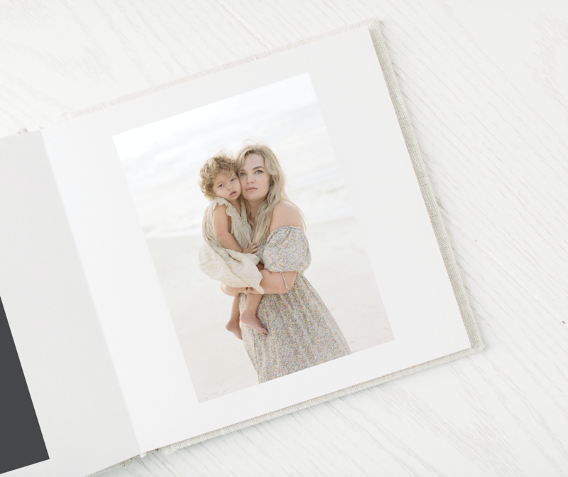 Album Keepsake of a Mother and daughter at the beach
