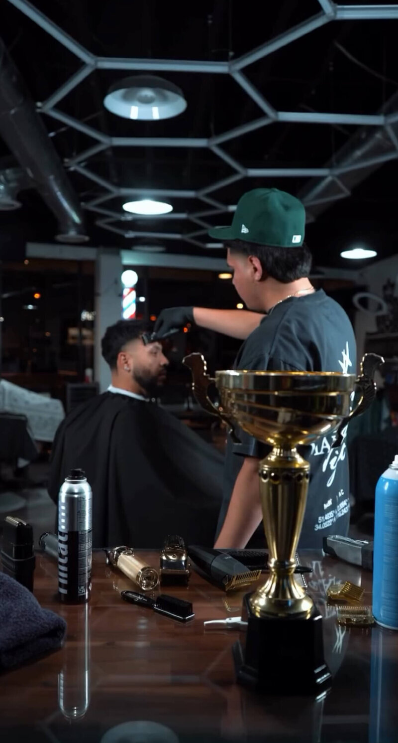 Barber giving a fade in the best #1 barbershop in the Wildomar / Temecula / Murrieta / Inland Empire area.