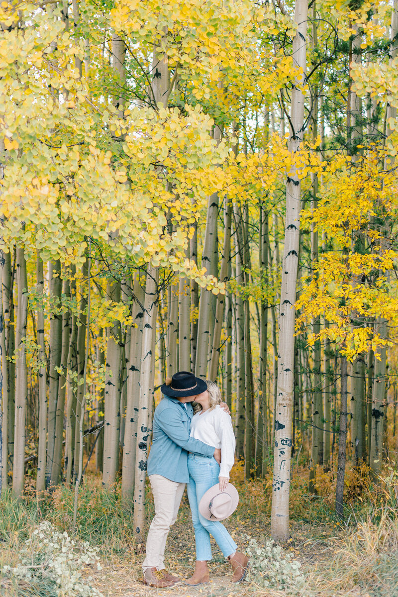 Breckenridge-Fall-Engagement-Photos-11