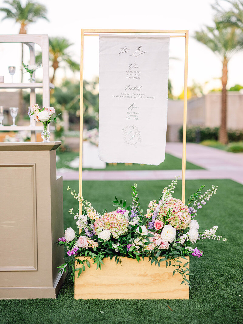 wedding linen bar sign with floral box