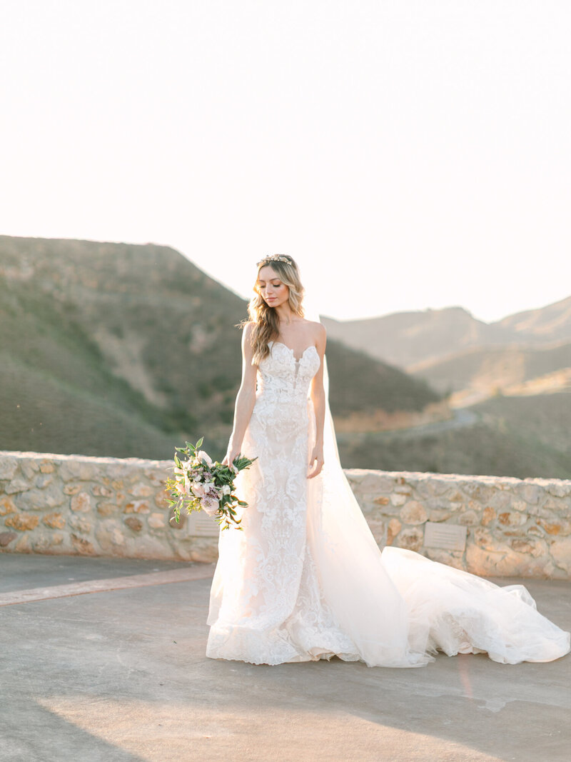 wedding photography of bride in malibu outdoor venue