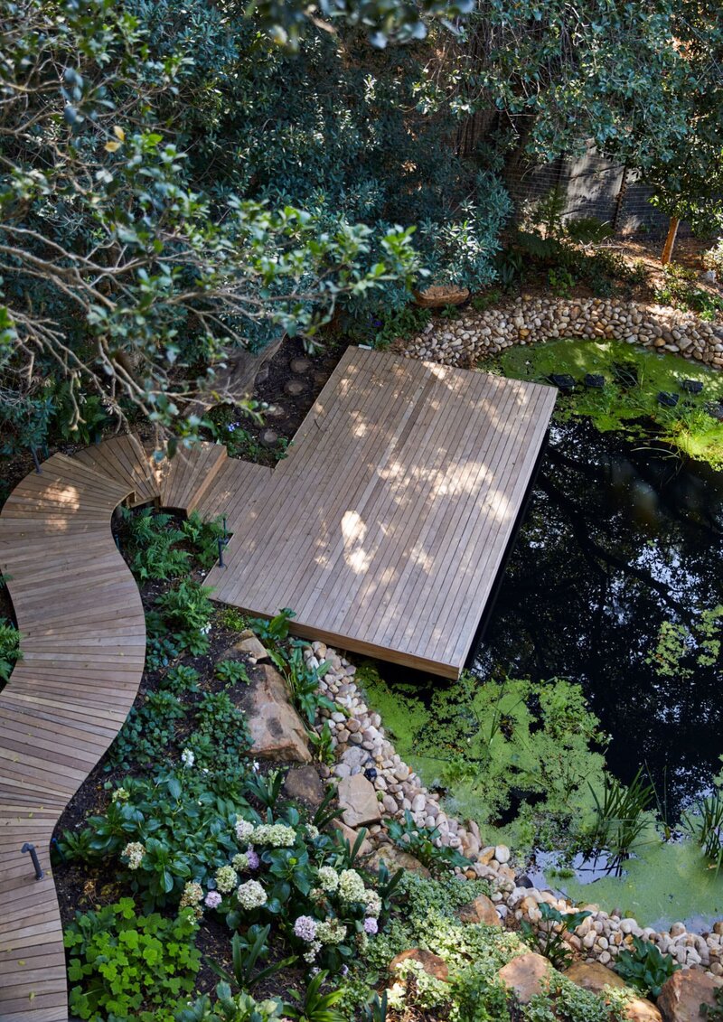 022. VV Garden pond