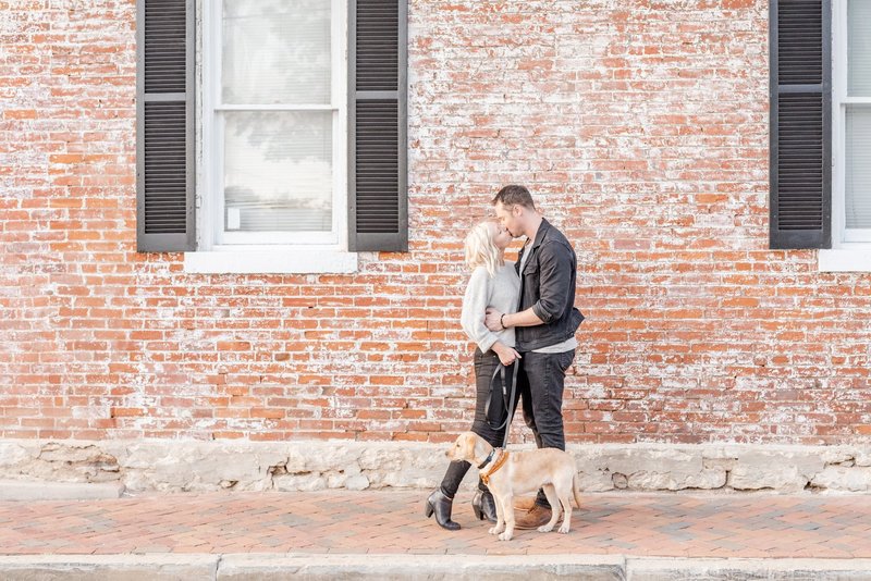 in-home-lifestyle-anniversary-photos-with-a-new-lab-puppy-in-german-village-ohio_1583