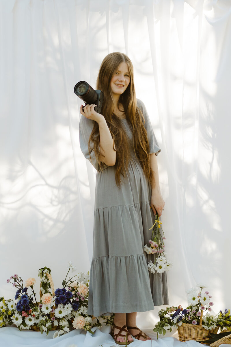 Kira, a family and wedding photographer in Missoula Montana 
