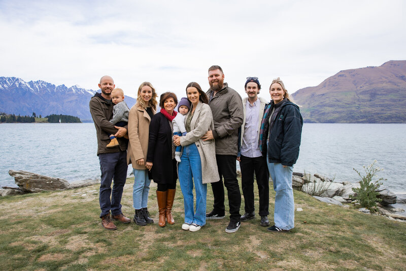 ohdarlingcreativestudio_queenstown_extendedfamily_spring2