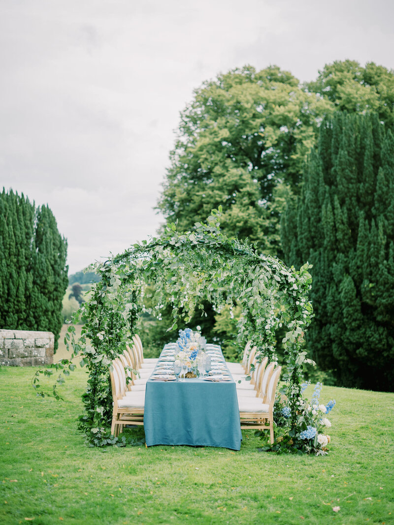 outdoor-garden-wedding-reception